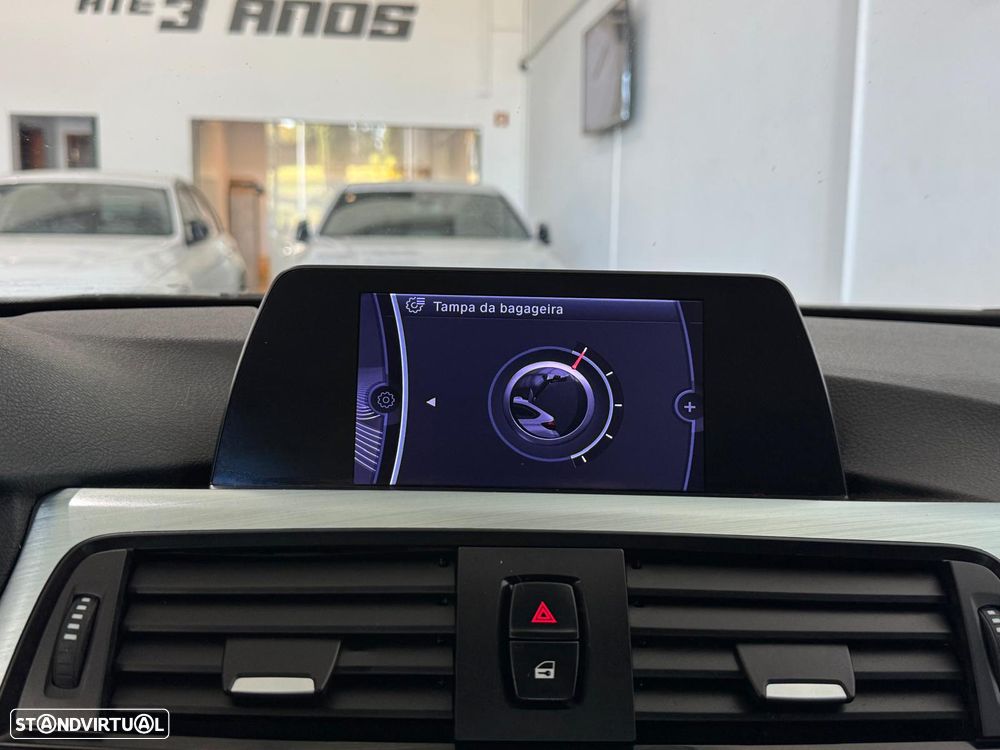 BMW 320 d Auto Pack M - 28