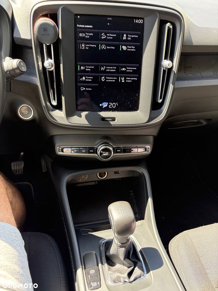 Volvo XC 40 T3 Momentum - 11