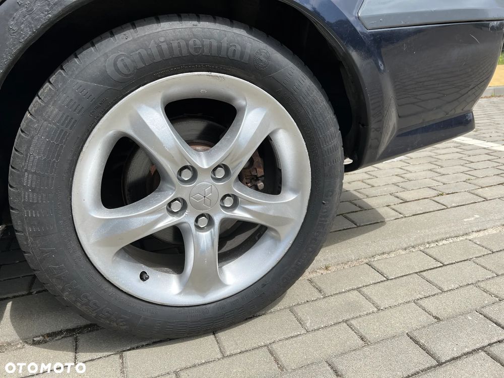 Mitsubishi Space Wagon 2.4 GDI Family - 33
