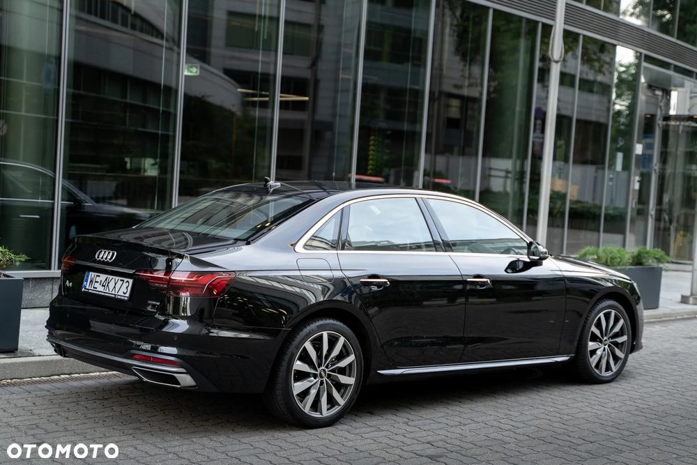 Audi A4 Limousine 40 TFSI quattro S tronic - 4