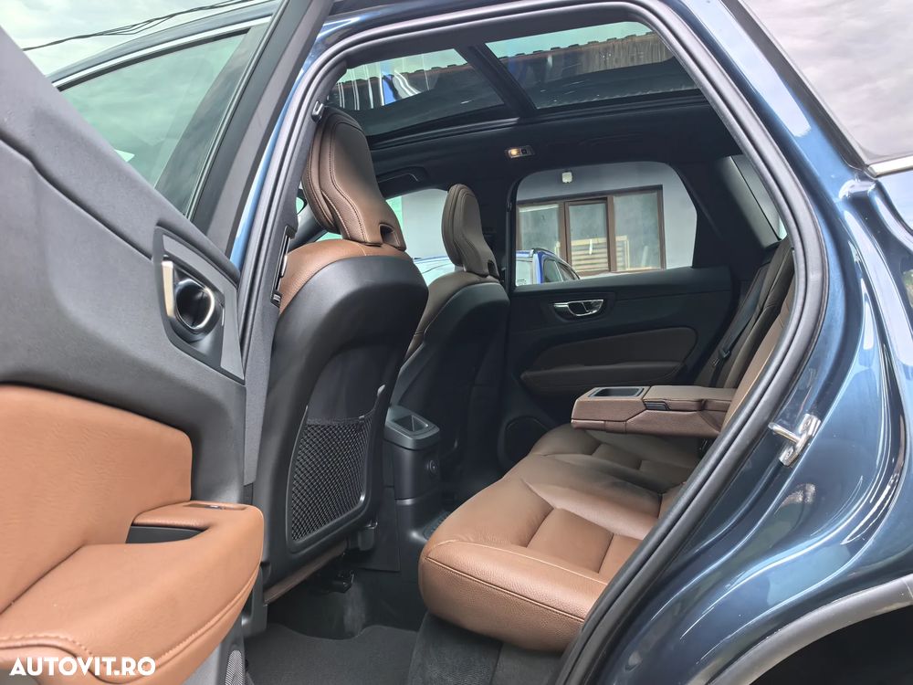 Volvo XC 60 T6 AWD Recharge Geartronic Inscription - 15