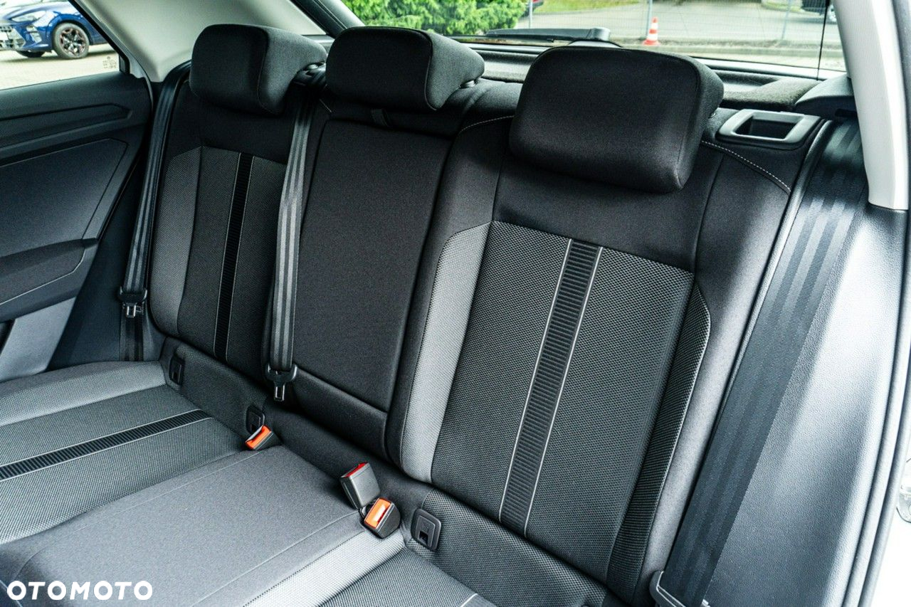 Volkswagen T-Roc - 15