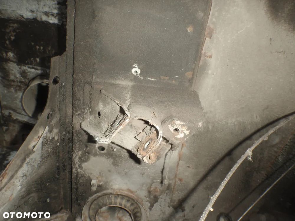 karoseria błotnik poszycie dach ćwiartka buda słupek nadkole 126p maluch - 16