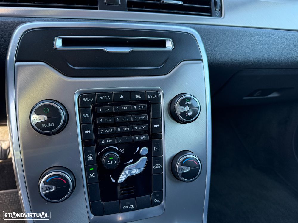 Volvo V70 1.6 D2 Drive R-Design Start/Stop - 14