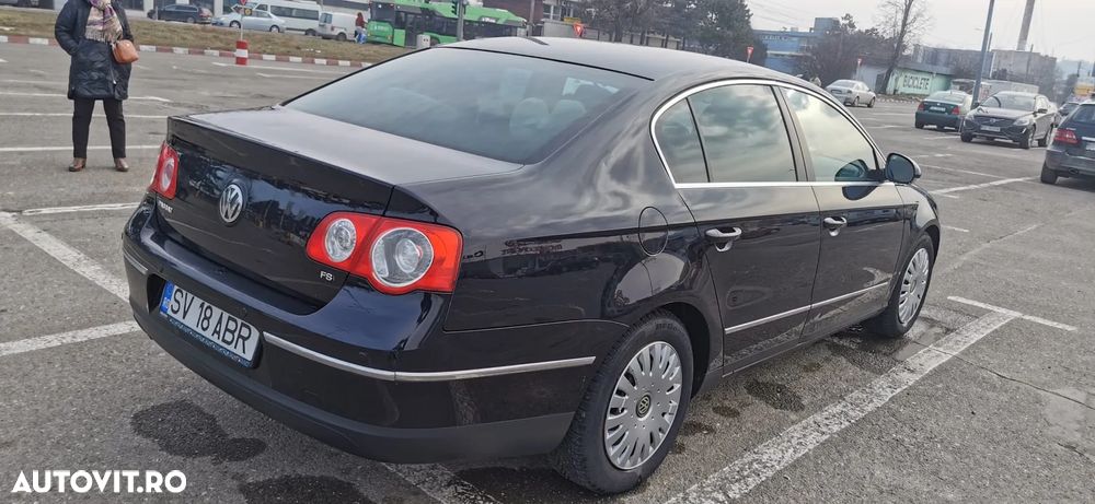 Volkswagen Passat 1.6 FSI Sportline - 14