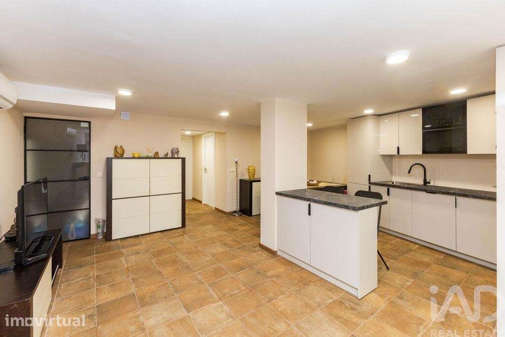 Apartamento T2 em Ermesinde de 90 m2 - Grande imagem: 2/19