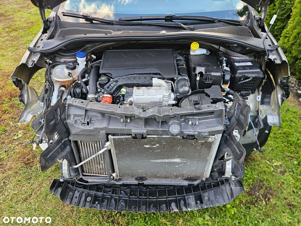 Citroën C3 1.2 PureTech GPF Shine S&S EAT6 - 9