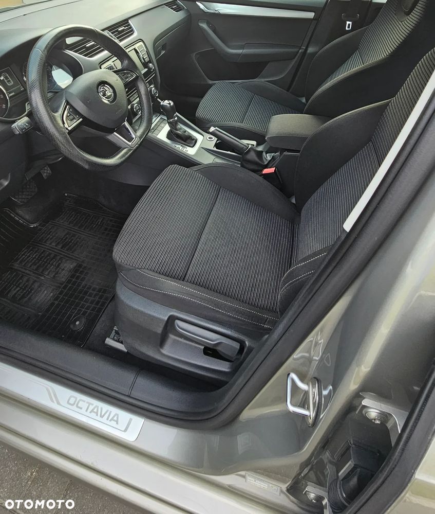 Skoda Octavia 1.4 TSI Edition DSG - 11