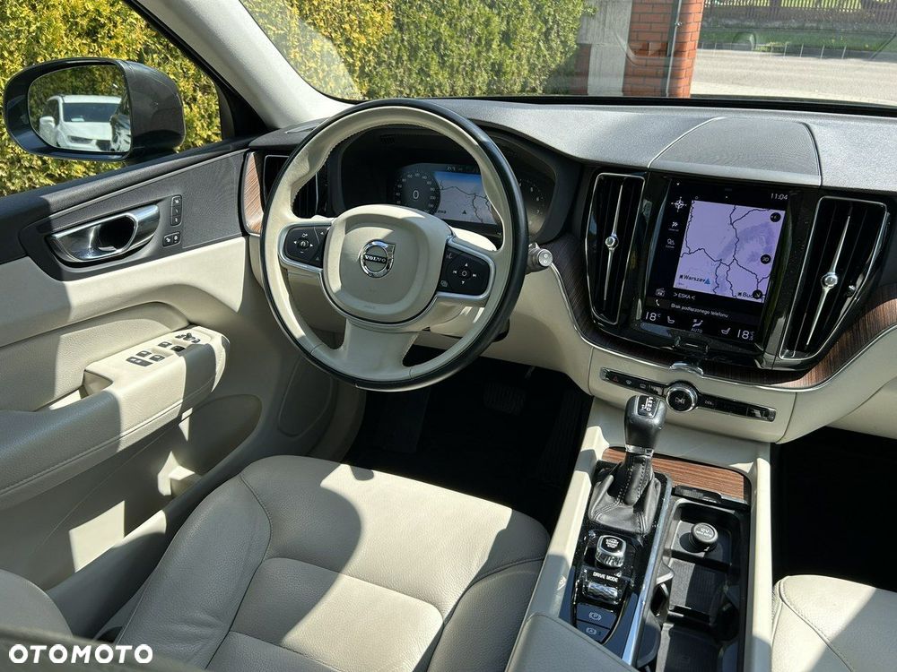 Volvo XC 60 T5 Momentum - 18