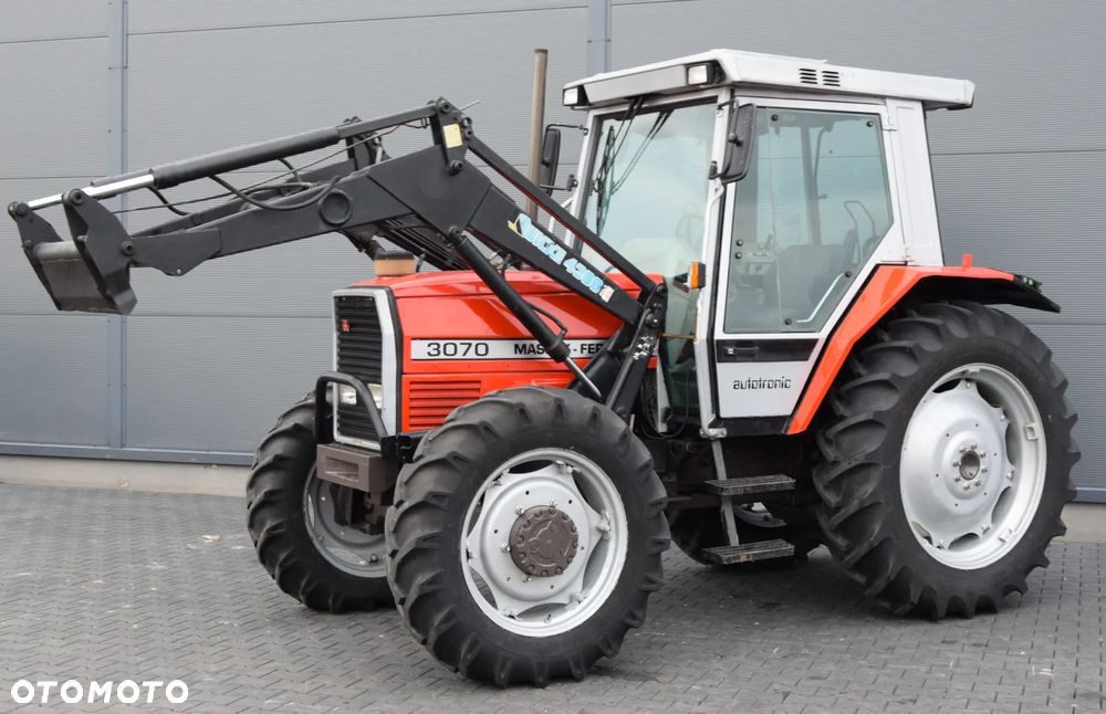 Massey Ferguson 3070 - 3