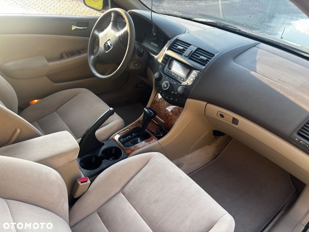 Honda Accord 2.4 LX - 6