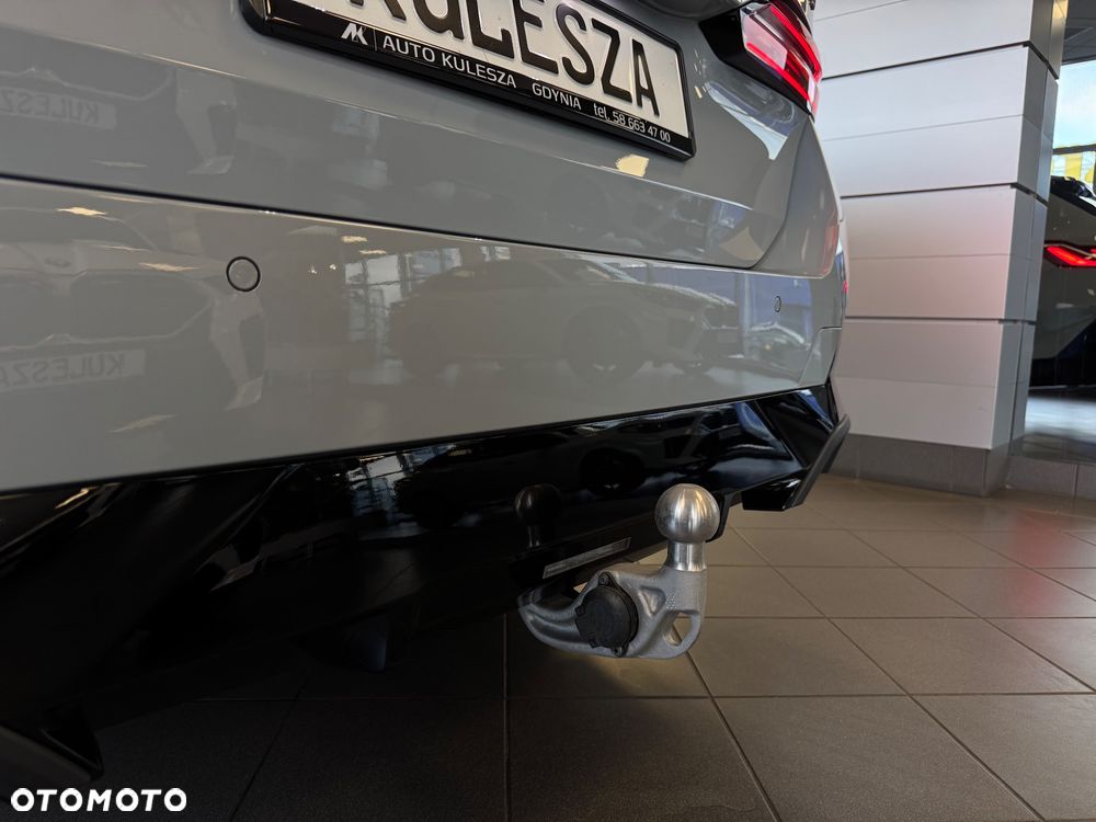BMW Seria 5 520d xDrive - 9