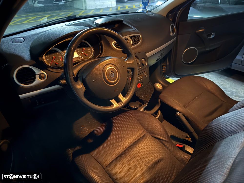 Renault Clio 1.2 16V SE Storia Dynamique - 5