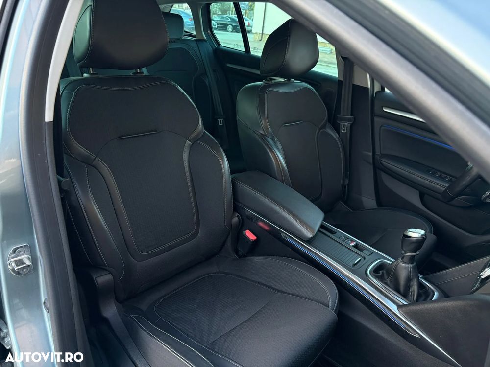 Renault Megane TCe 140 GPF INTENS - 13