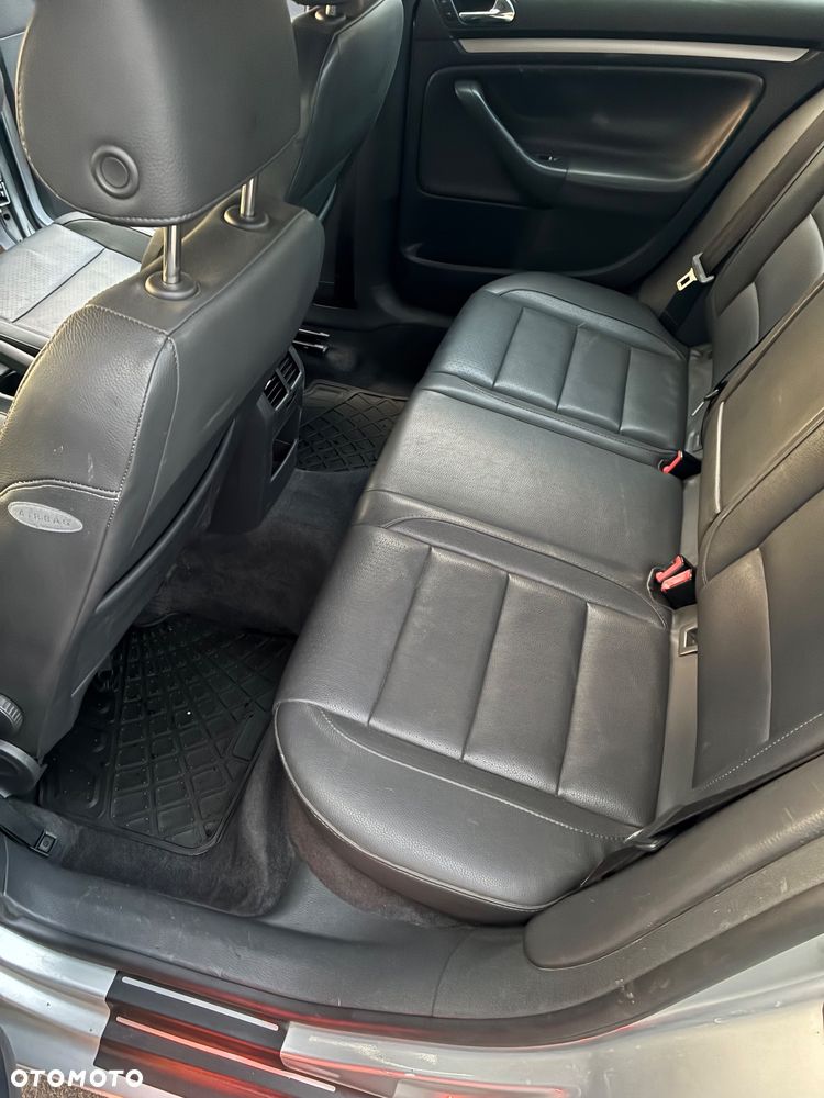 Volkswagen Jetta - 10
