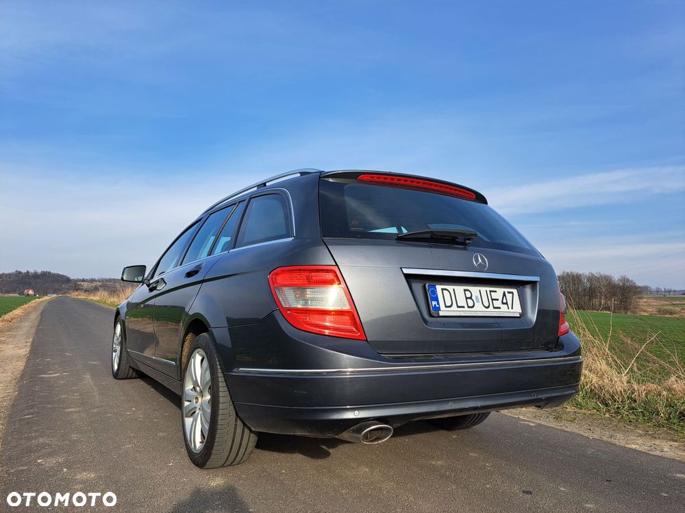 Mercedes-Benz C-Class 2009 photo 3