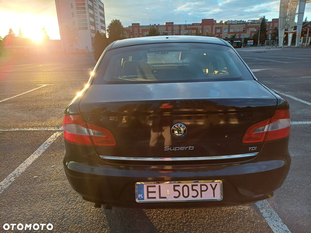 Skoda Superb 1.6 TDI Ambition - 4