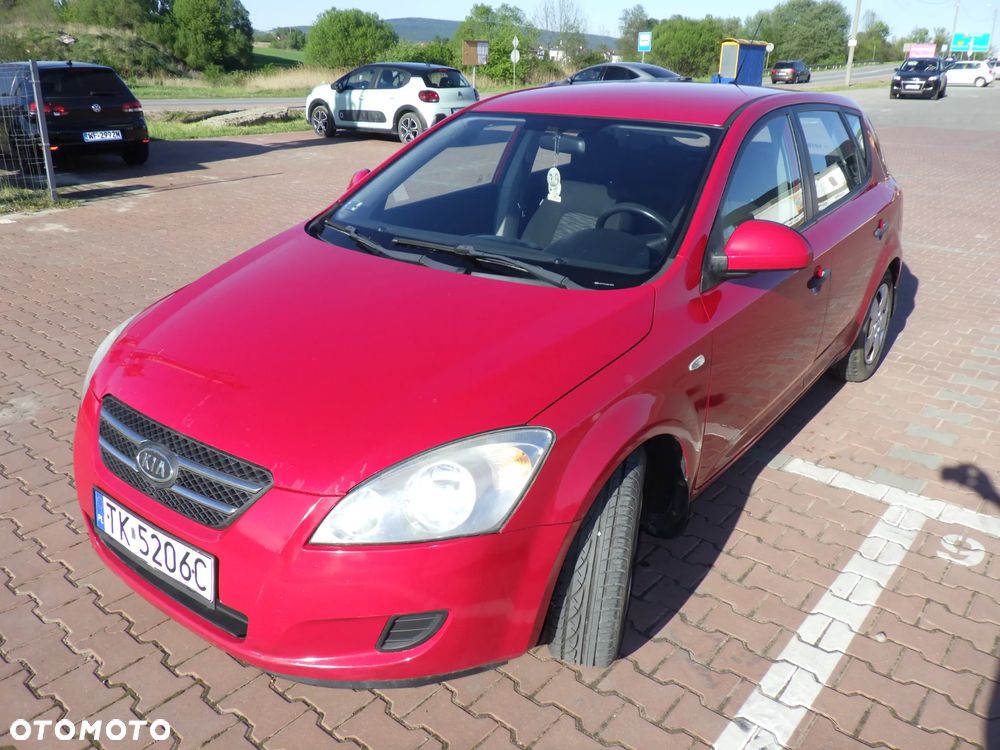 Kia Ceed 1.6 Comfort - 1