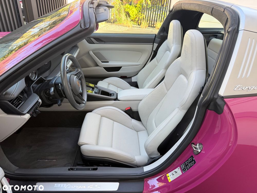 Porsche 911 Targa 4S - 28