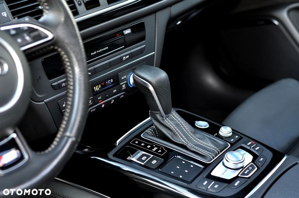 Audi A6 Avant 2.0 TDI Ultra S tronic - 35