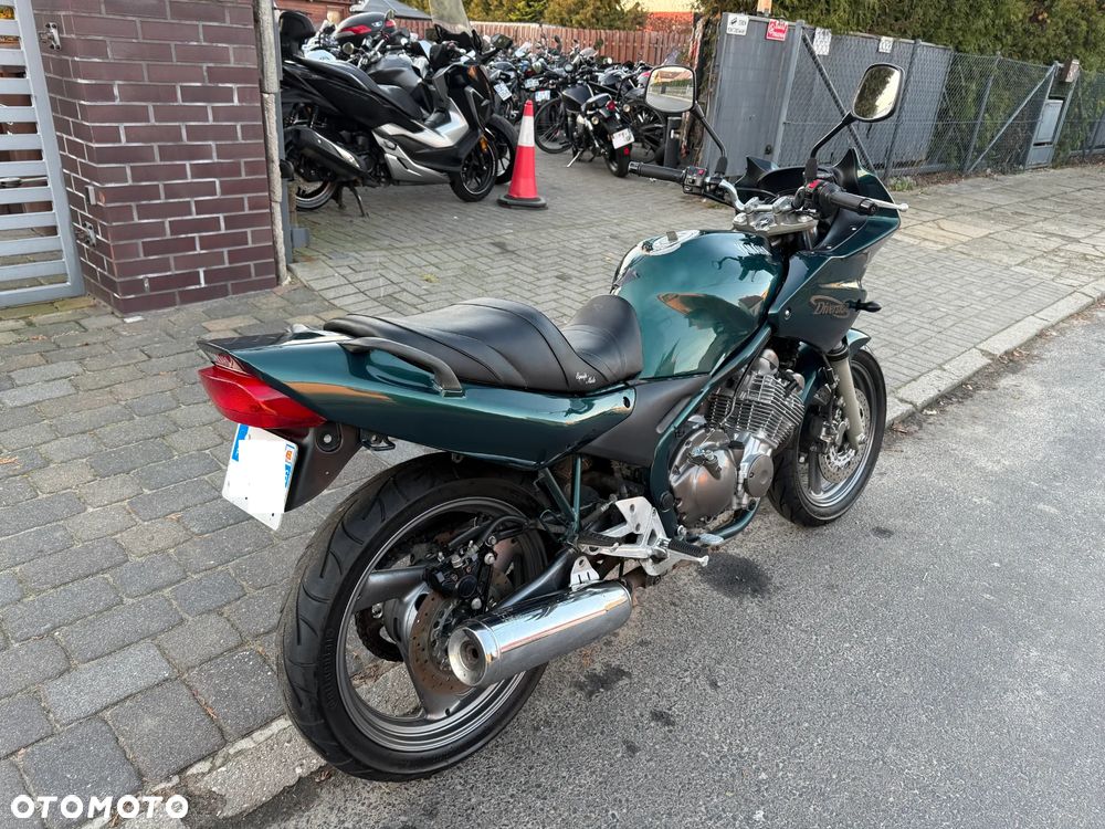 Yamaha XJ - 6