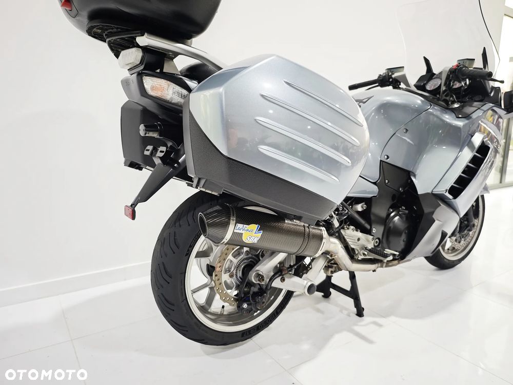 Kawasaki GTR - 12