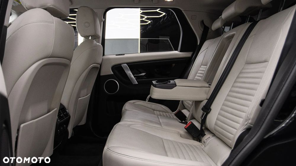 Land Rover Discovery Sport P200 - 16