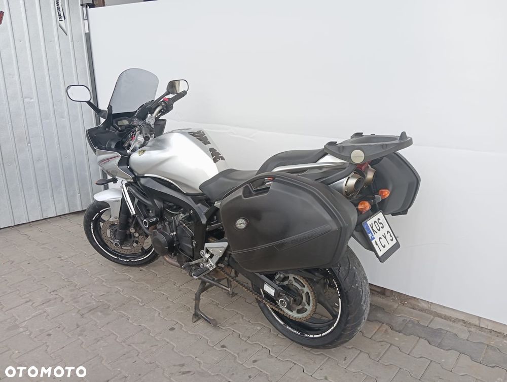 Yamaha FZ6 - 5