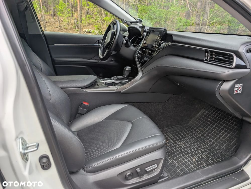 Toyota Camry 2.5 Hybrid Comfort CVT - 7