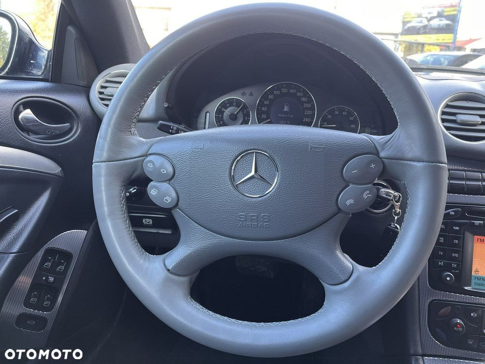 Mercedes-Benz CLK - 26