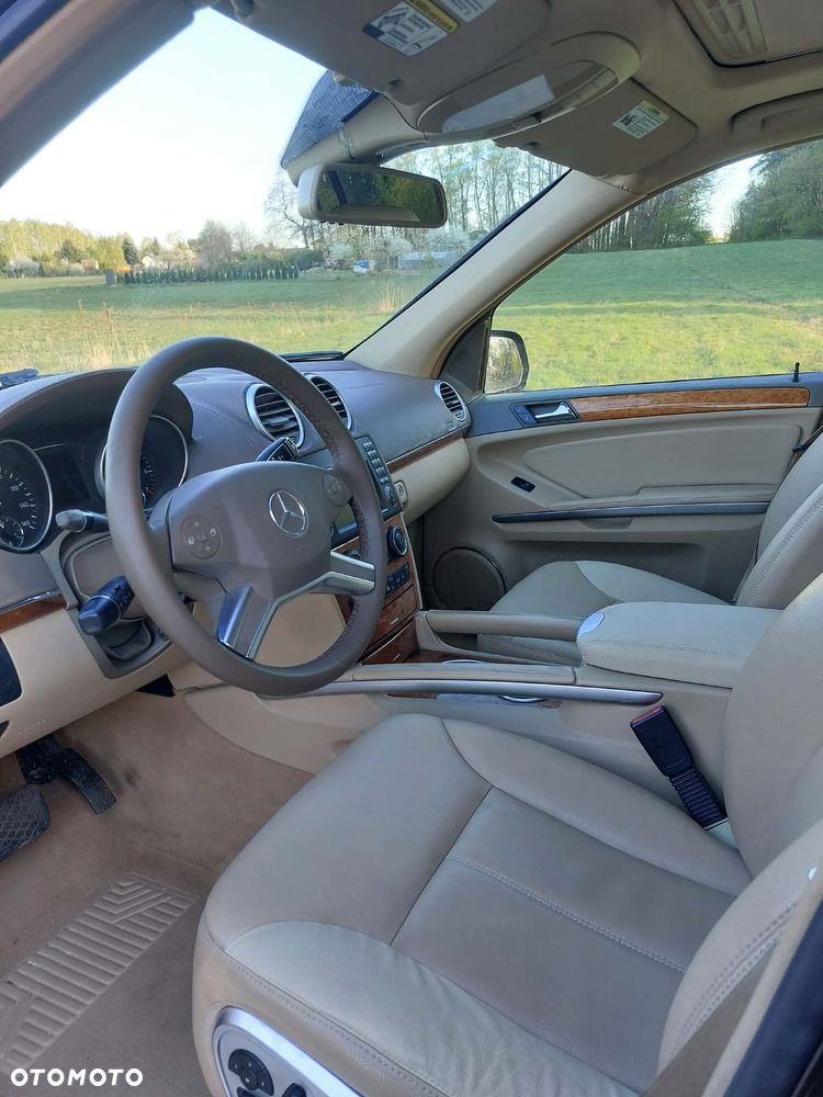 Mercedes-Benz GL - 9