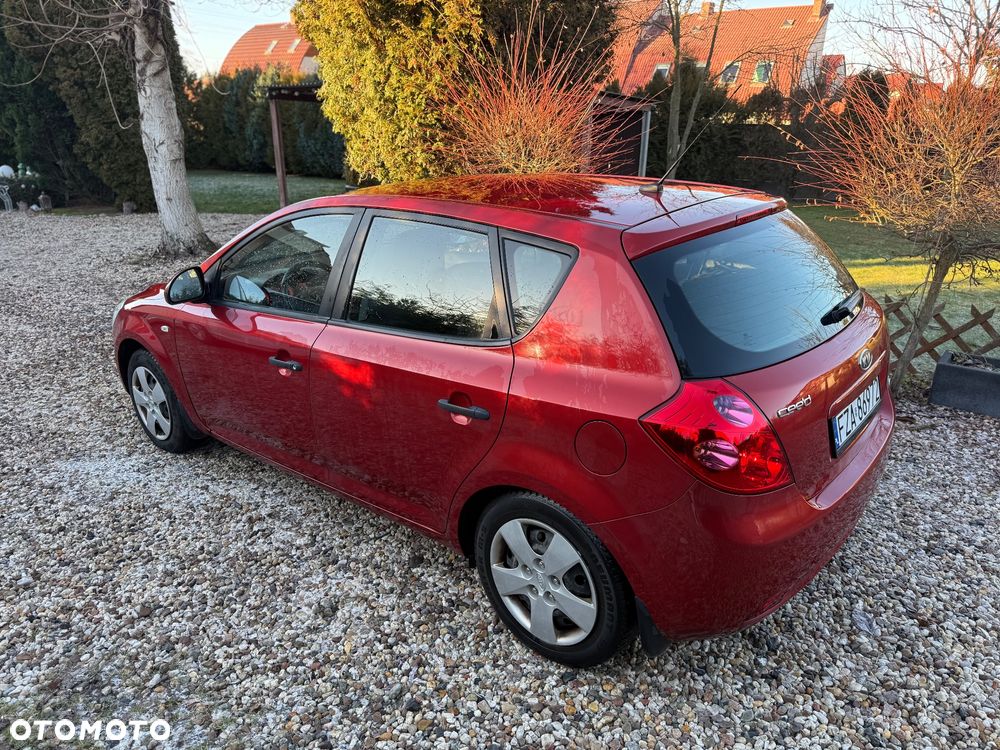 Kia Ceed 1.4 CVVT LX Basis - 12