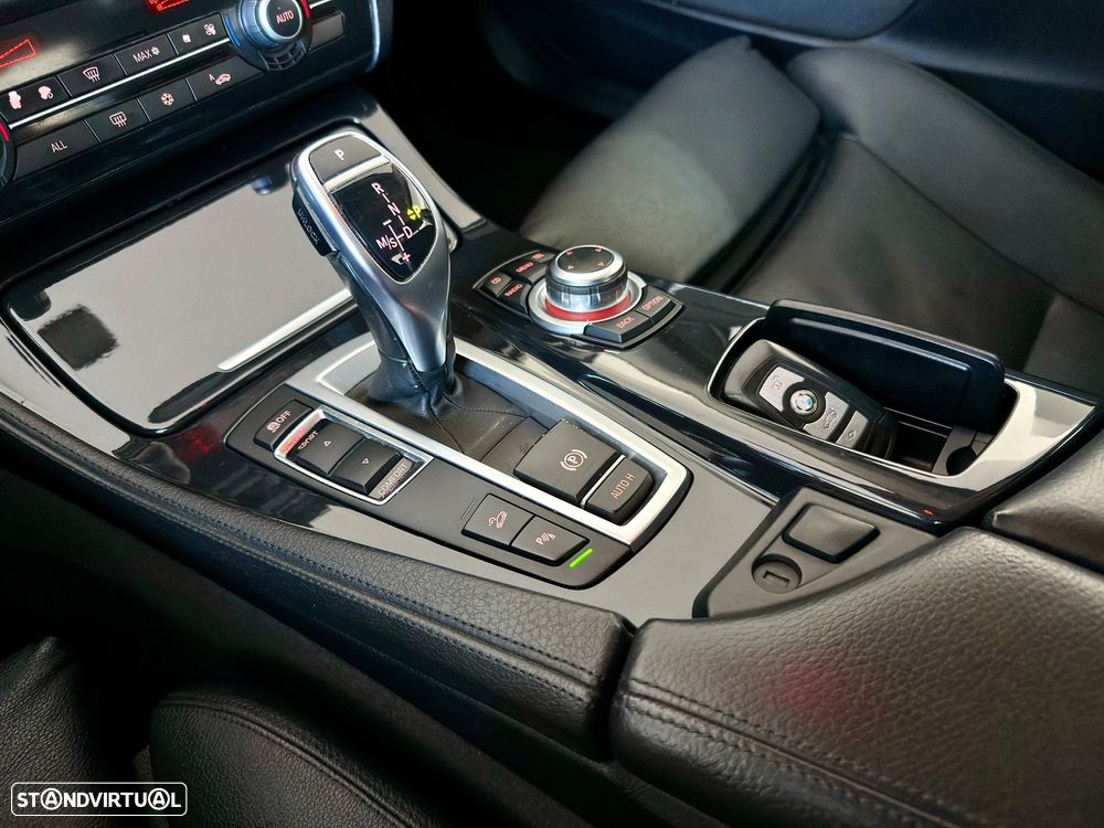 BMW 525 d xDrive Pack M Auto - 22