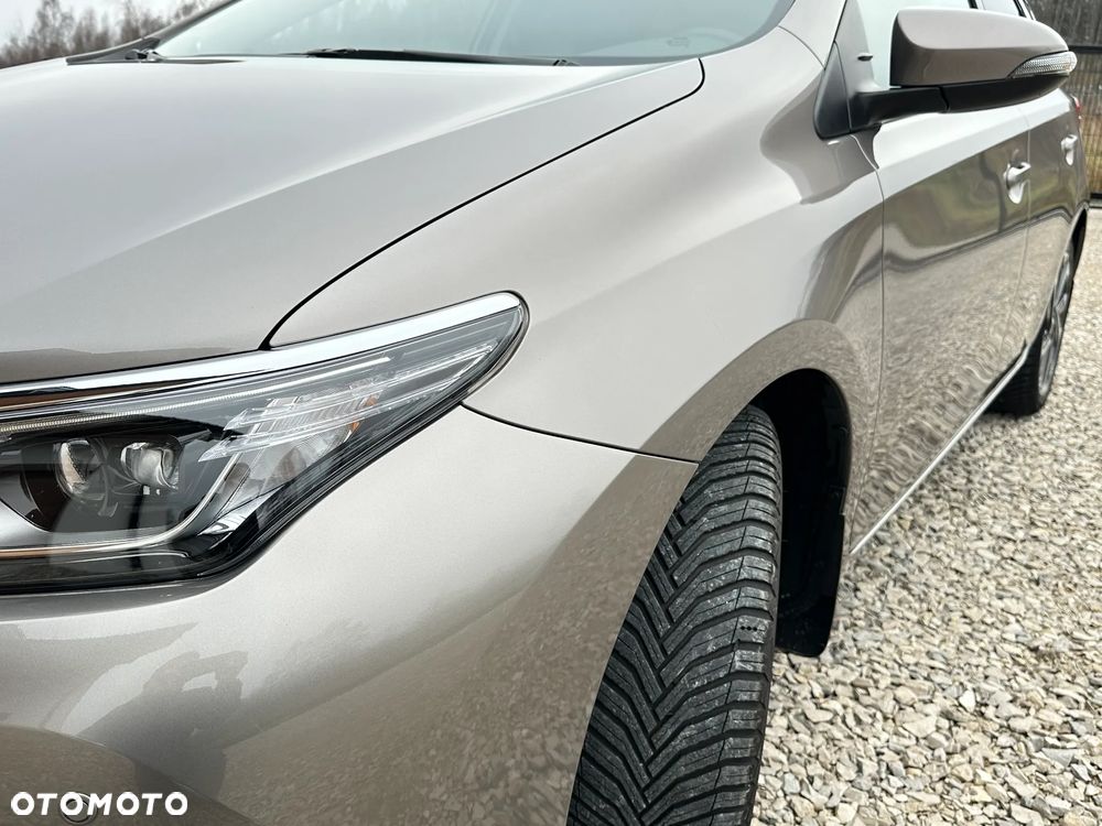 Toyota Auris 1.6 Prestige - 34