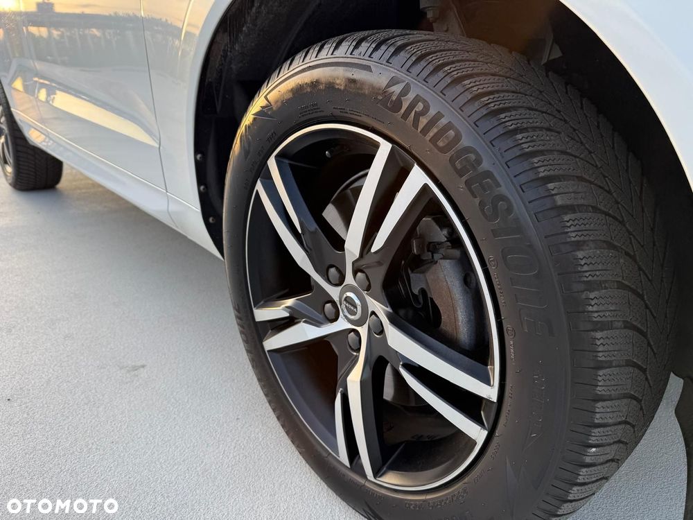 Volvo XC 60 D4 R-Design - 22