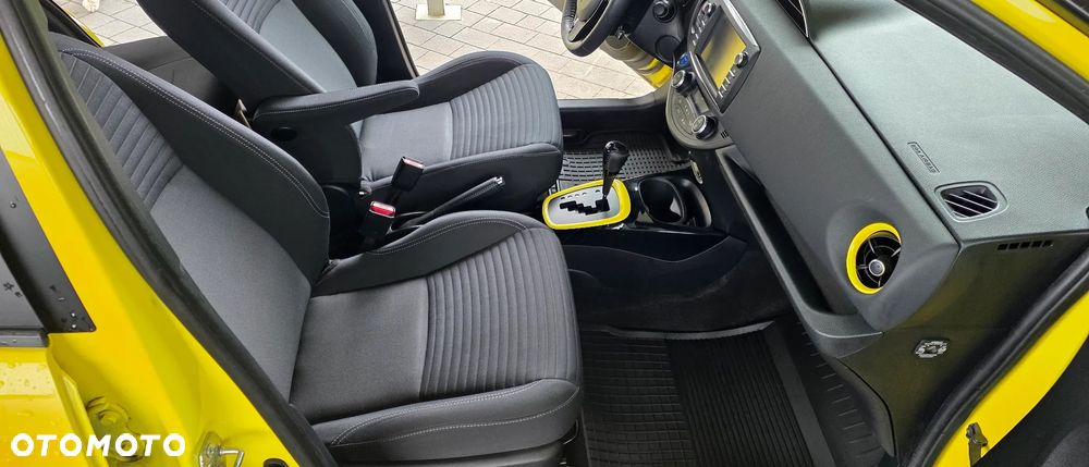 Toyota Yaris - 17