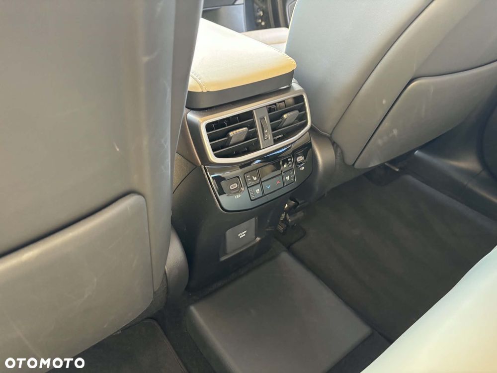 Lexus RX - 26