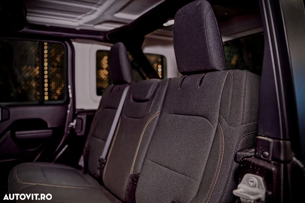 Jeep Wrangler 2.0 Turbo AT8 Sahara - 15