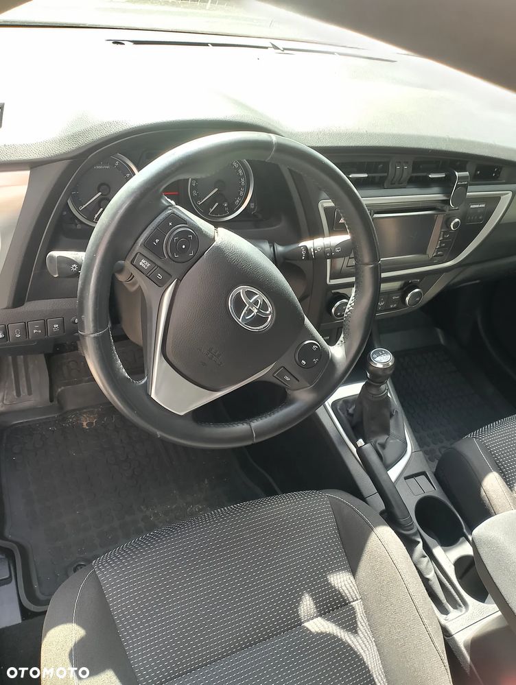 Toyota Auris 1.6 Active - 16