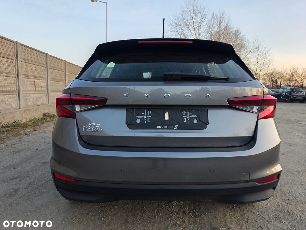 Skoda Fabia 1.0 TSI DSG Style - 20