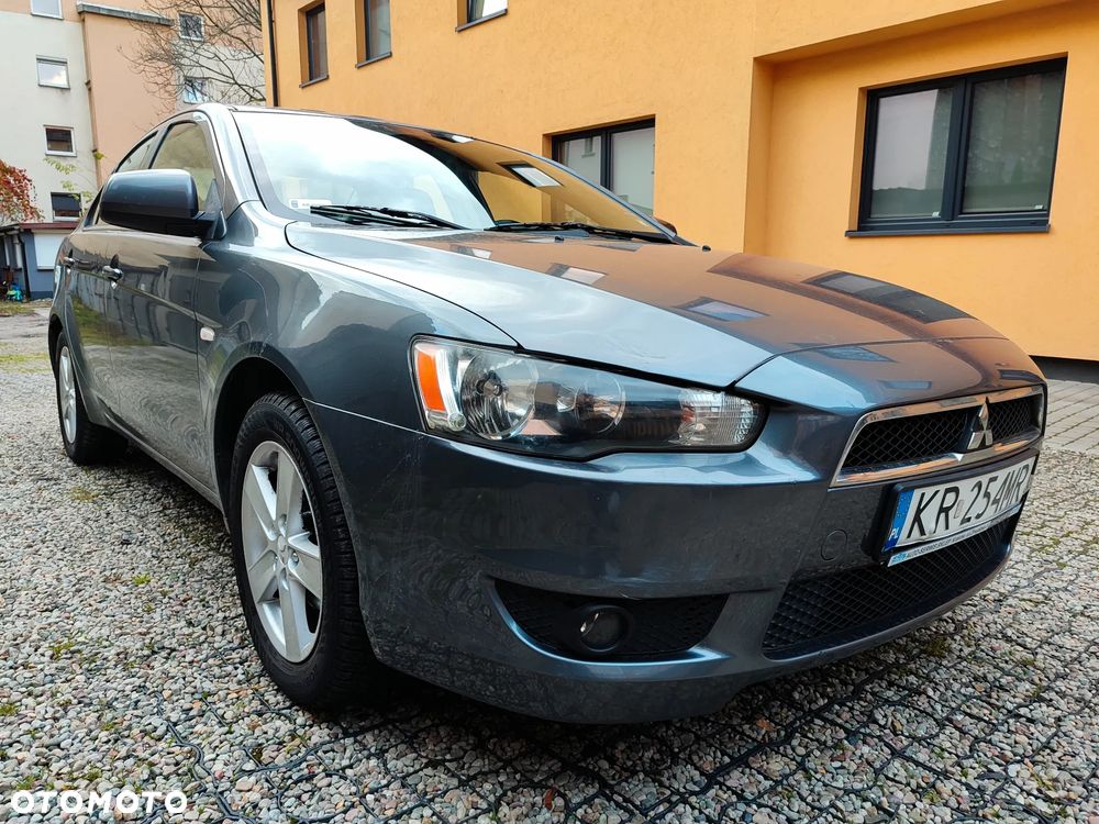 Mitsubishi Lancer 1.8 Inform - 2