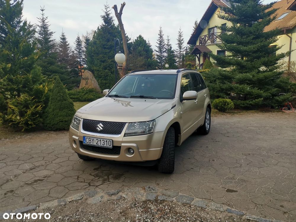 Suzuki Grand Vitara 2.0 De luxe - 2