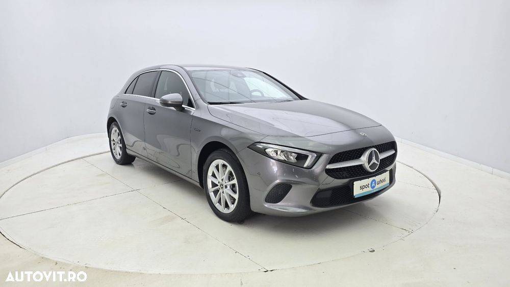 Mercedes-Benz A - 4