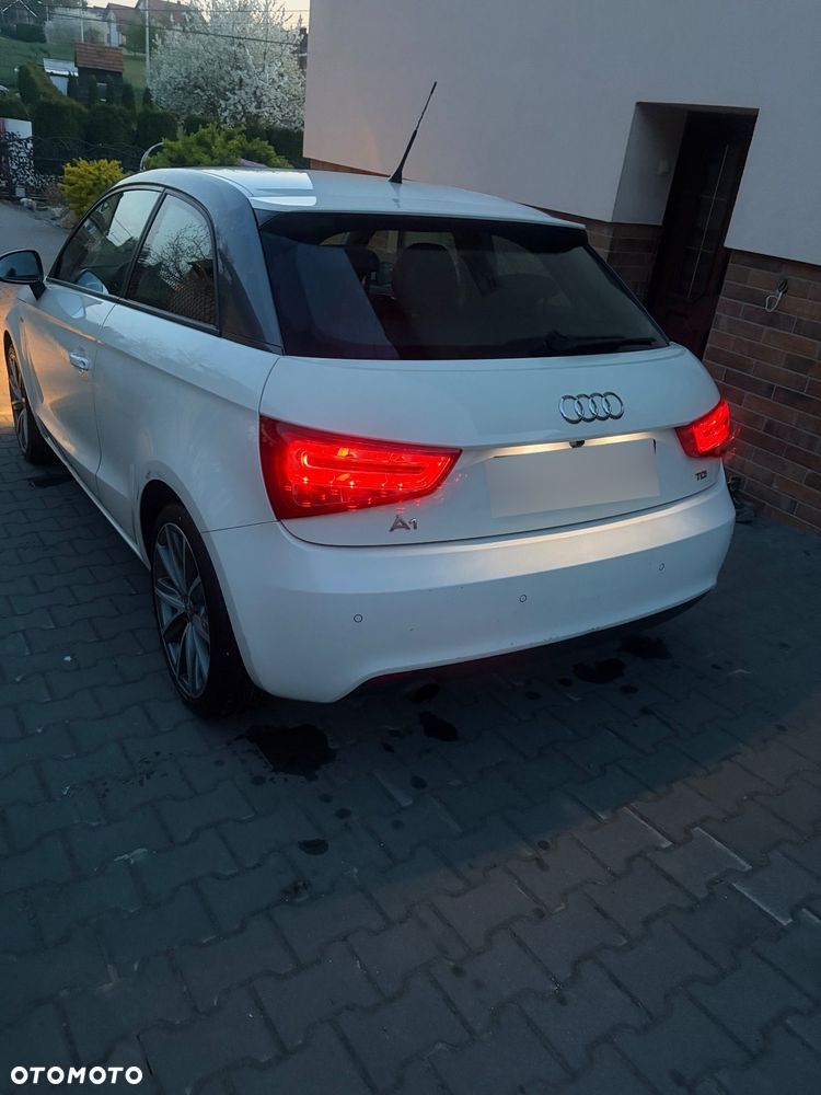 Audi A1 Sportback 1.6 TDI Ambition S tronic - 10
