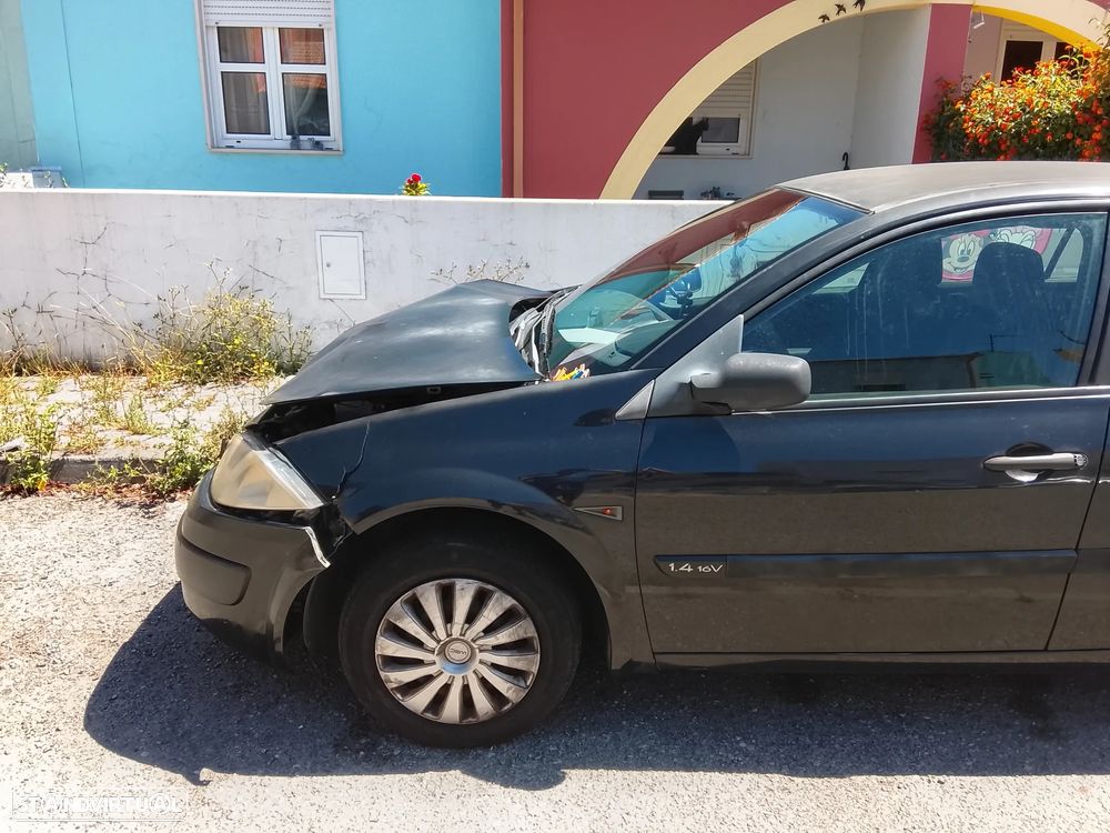 Renault Mégane 1.4 Confort Authentique - 9