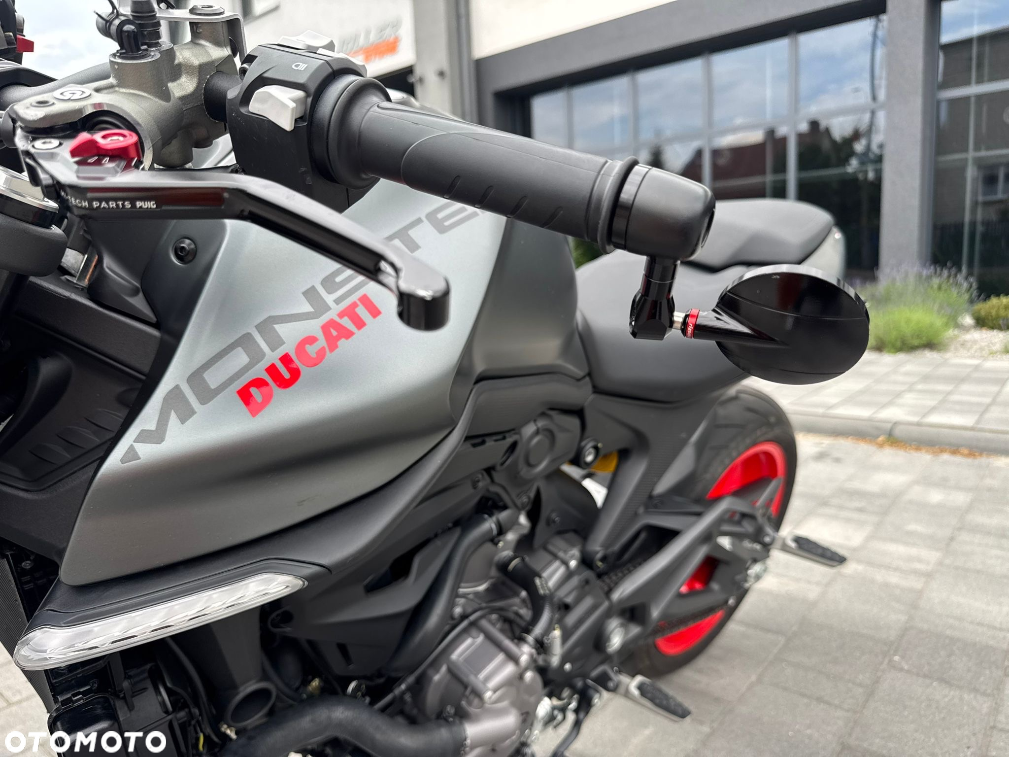 Ducati Monster - 16