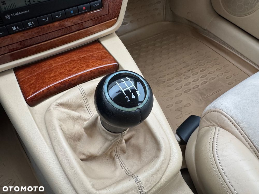 Volkswagen Passat 2.0 Exclusive - 20