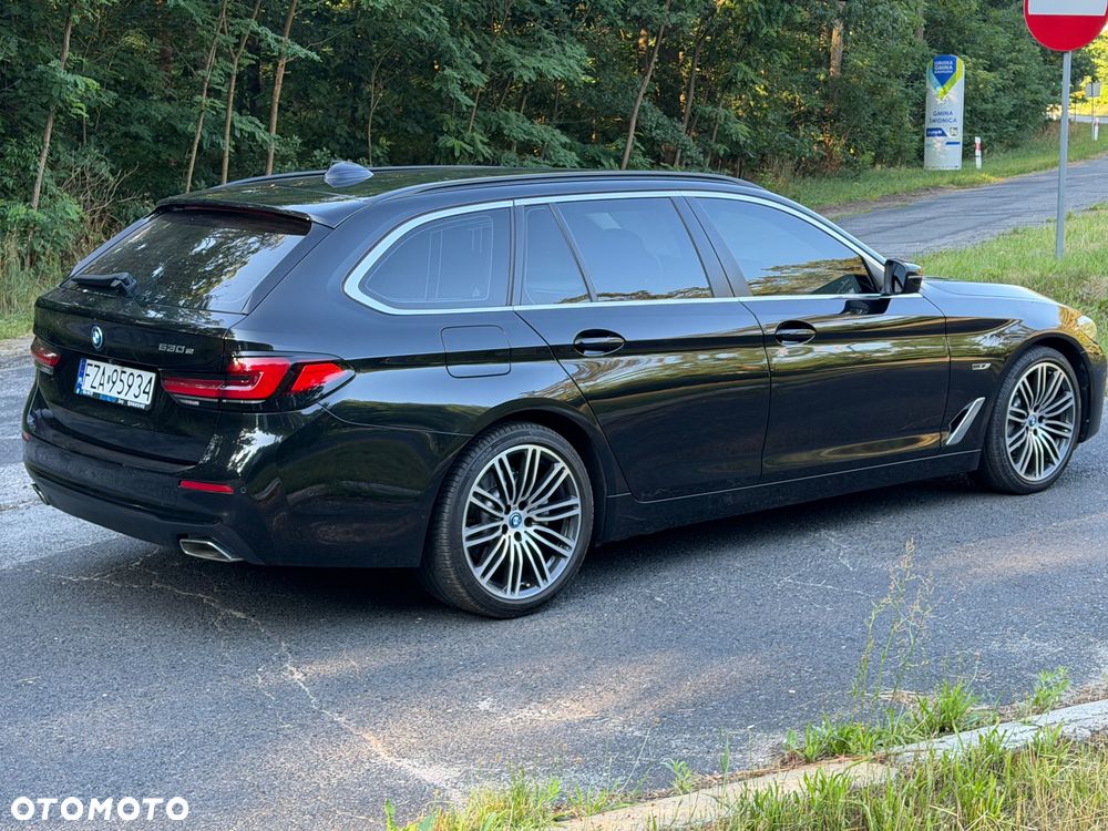 BMW Seria 5 530e Luxury Line sport - 14