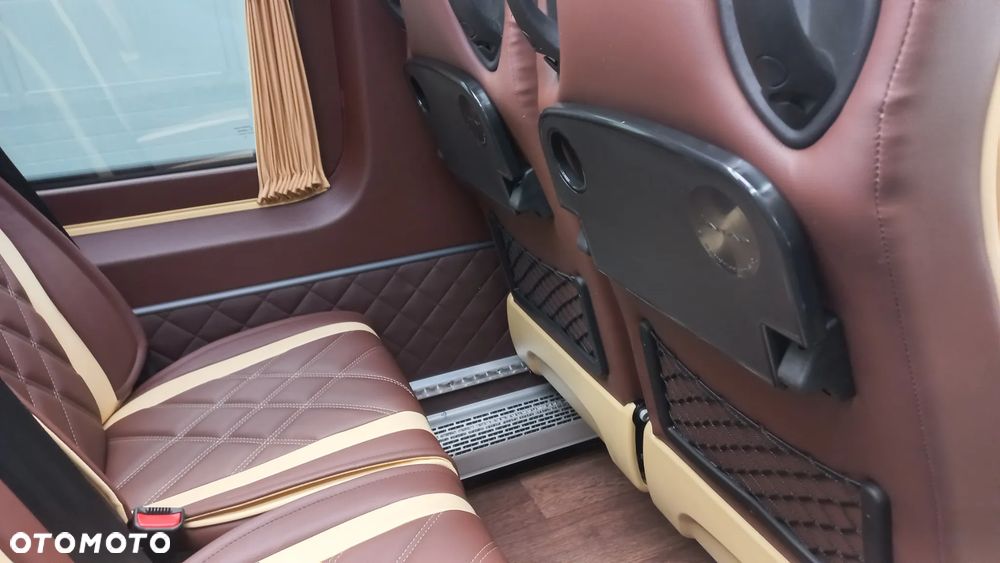 Mercedes-Benz Sprinter 519, dostępny - 15