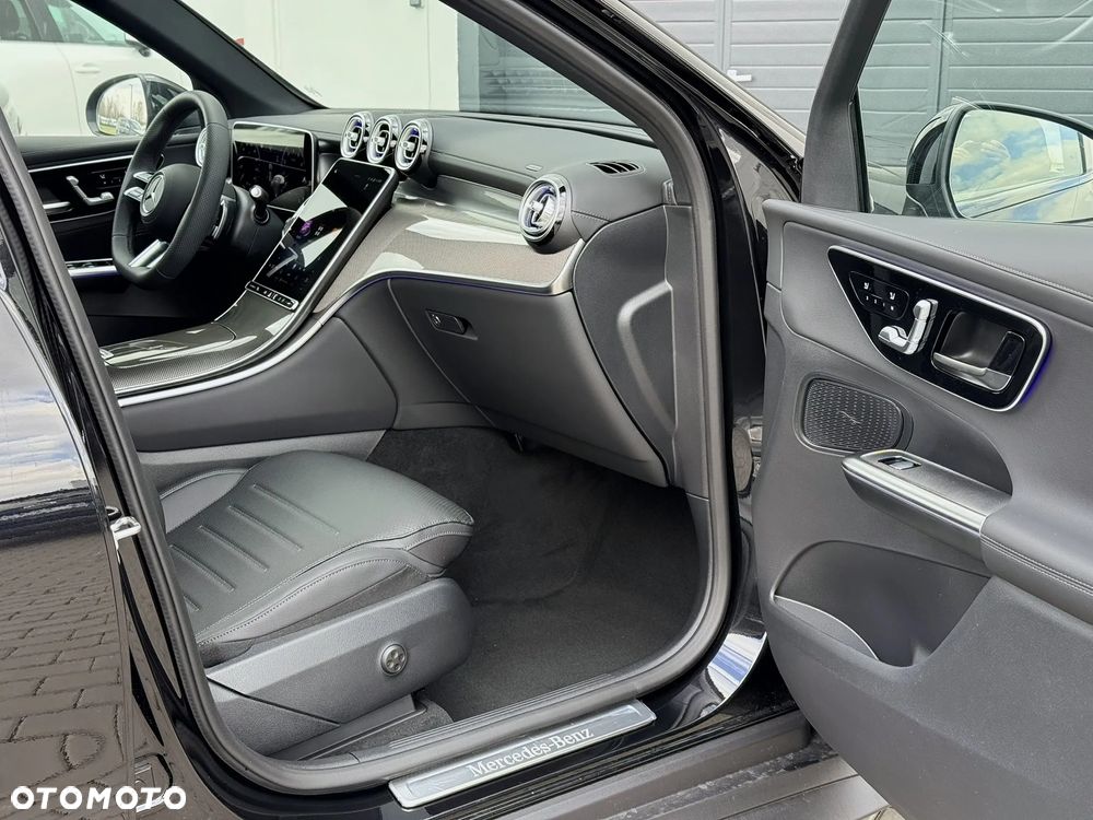 Mercedes-Benz GLC - 22